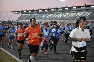 BIB: 2013, 0229
                            <button type="button" onclick="openModal(10462501)" class="btn btn-primary btn-sm float-right btn-popup" data-toggle="modal" data-target=".modal-high-quality">
                        <i class="fas fa-shopping-cart"></i> Add to Cart
                    </button>
                                            <button type="button" onclick="isThisMe(10462501, true)" class="btn btn-success btn-sm float-right btn-popup btn-isme hidden" data-toggle="tooltip" data-placement="bottom" title="นี่คือรูปของคุณใช่ไหม คลิกที่นี่เพื่อเอาเข้าอัลบั้ม">
                        <i class="fas fa-plus"></i> Add to album
                    </button>
                    <button type="button" onclick="isThisMe(10462501, false)" class="btn btn-warning btn-sm float-right btn-popup btn-isnotme hidden">
                        <i class="fas fa-ban"></i> Remove from album
                    </button>